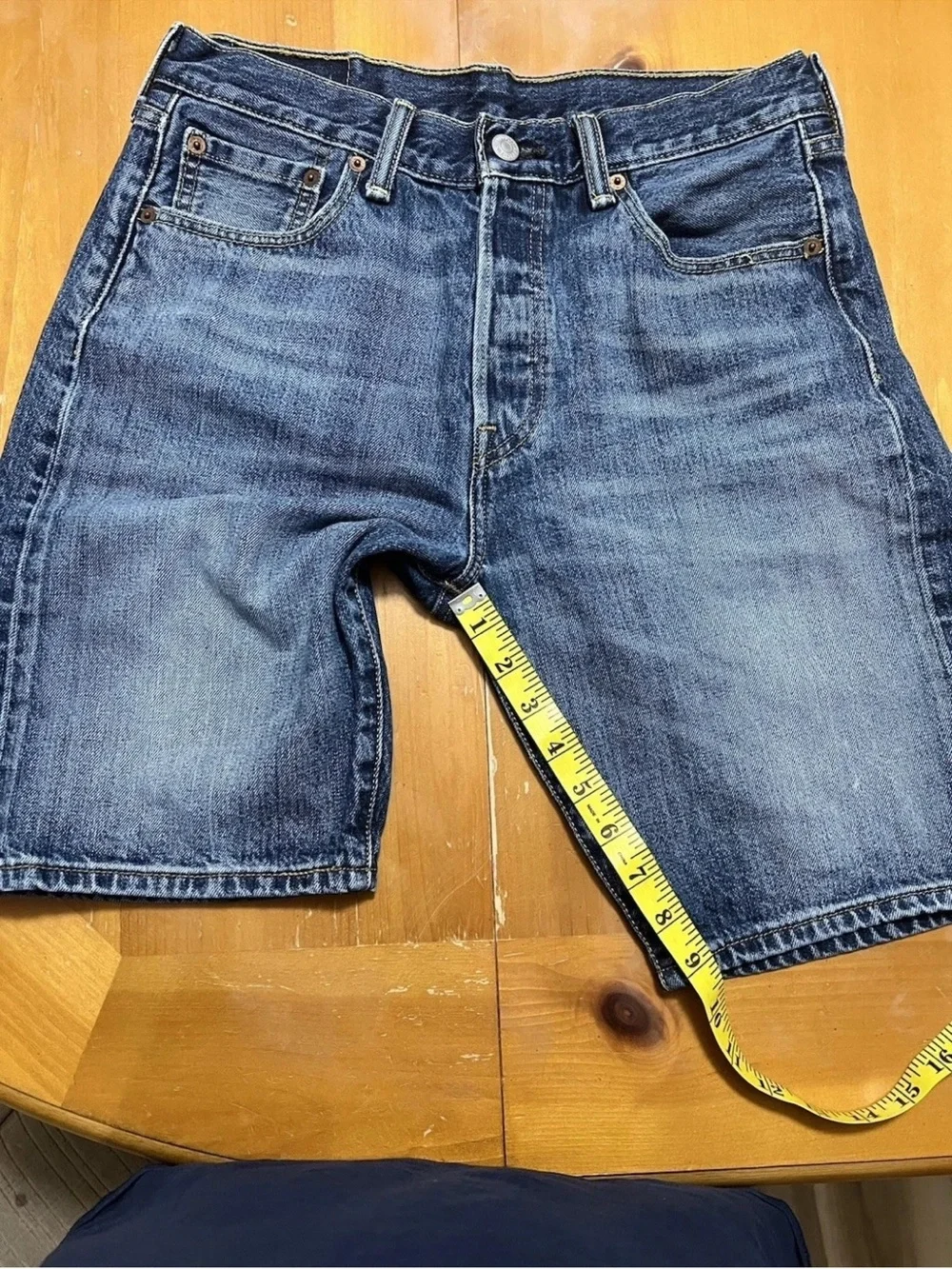 Levi’s Men 501 Shorts Blue 28 (tagged 30) Good Condition